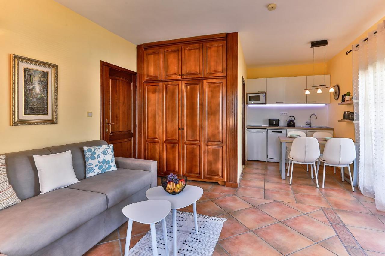 daMonte – Apartments&rooms Budva Buitenkant foto