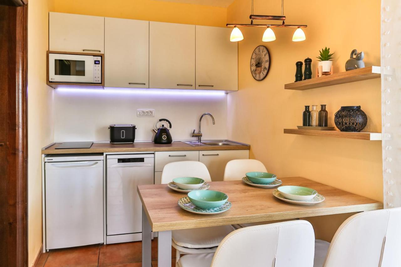 daMonte – Apartments&rooms Budva Buitenkant foto