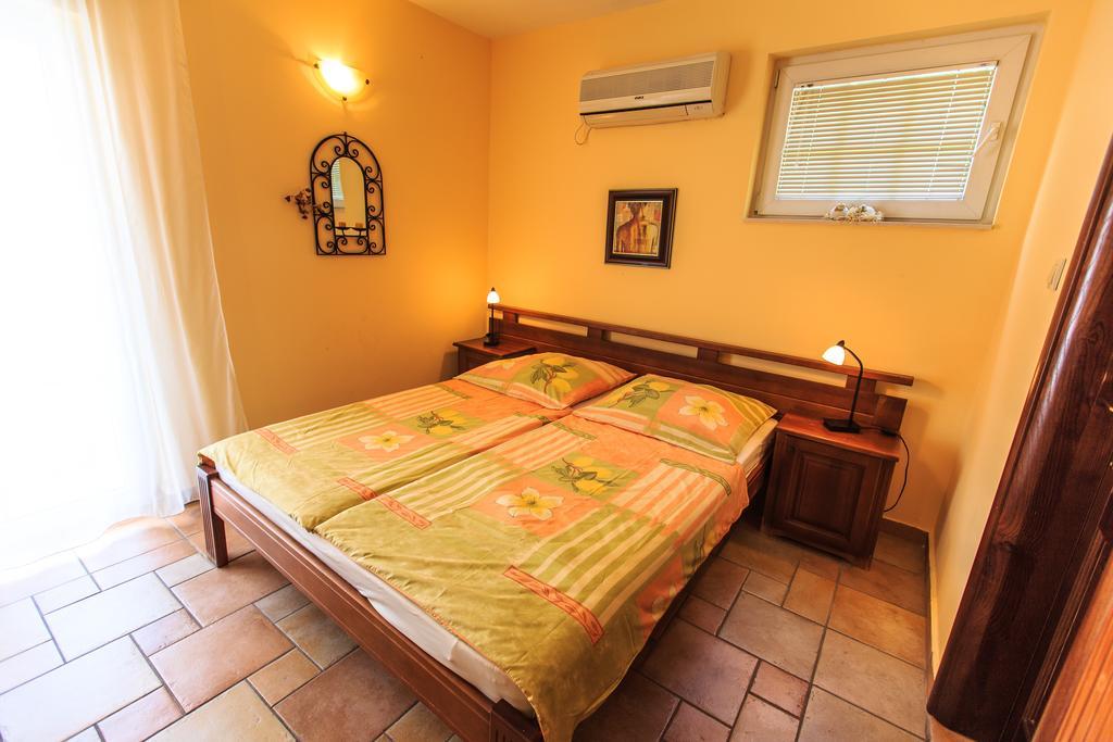 daMonte – Apartments&rooms Budva Buitenkant foto
