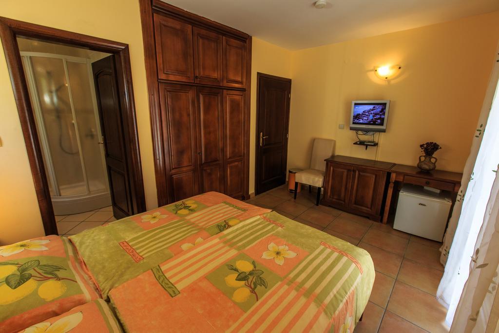 daMonte – Apartments&rooms Budva Buitenkant foto